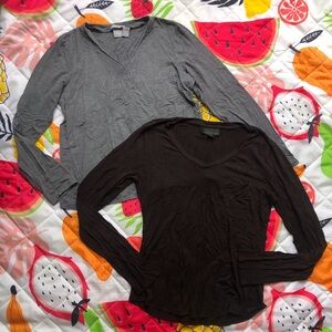 Bundle of 2 spandex/rayon Grey and black long sleeve tops